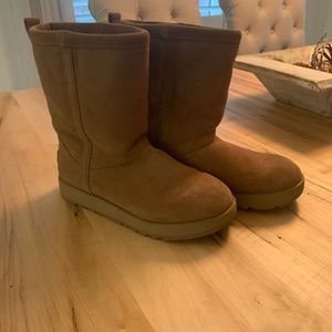 Classic Waterproof Uggs Women's size 8
